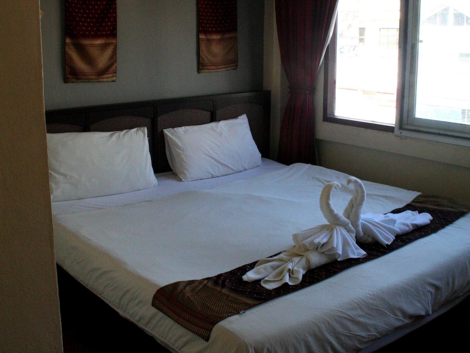 2Gether Guesthouse Karon Extérieur photo